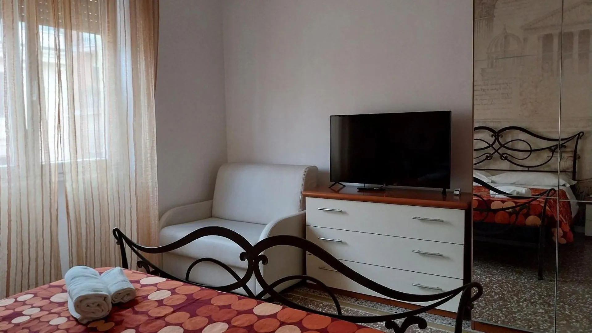 Lo Sguardo Sui Re Hotel Rome 0*,  Italy